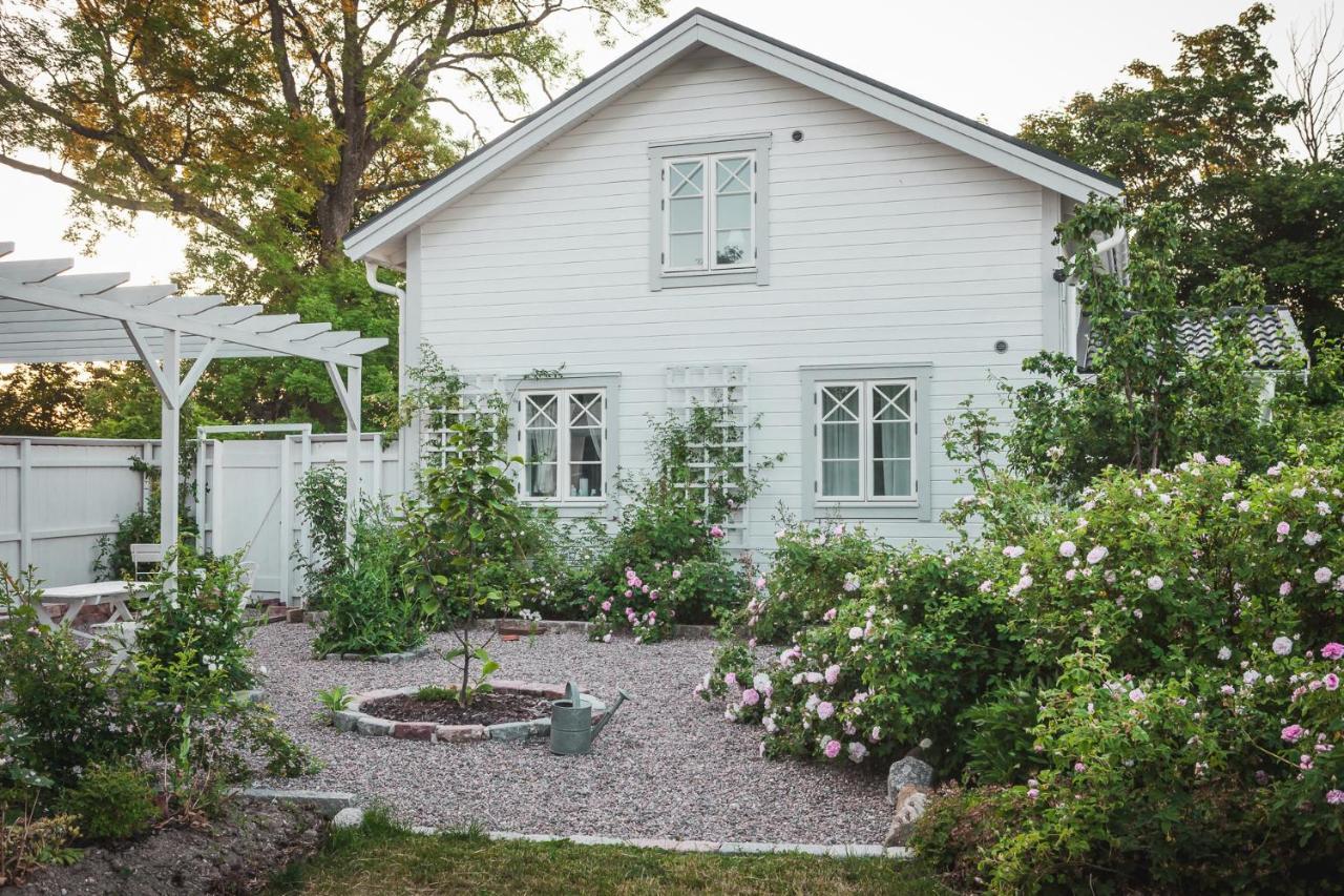 Vallby * Enkoping